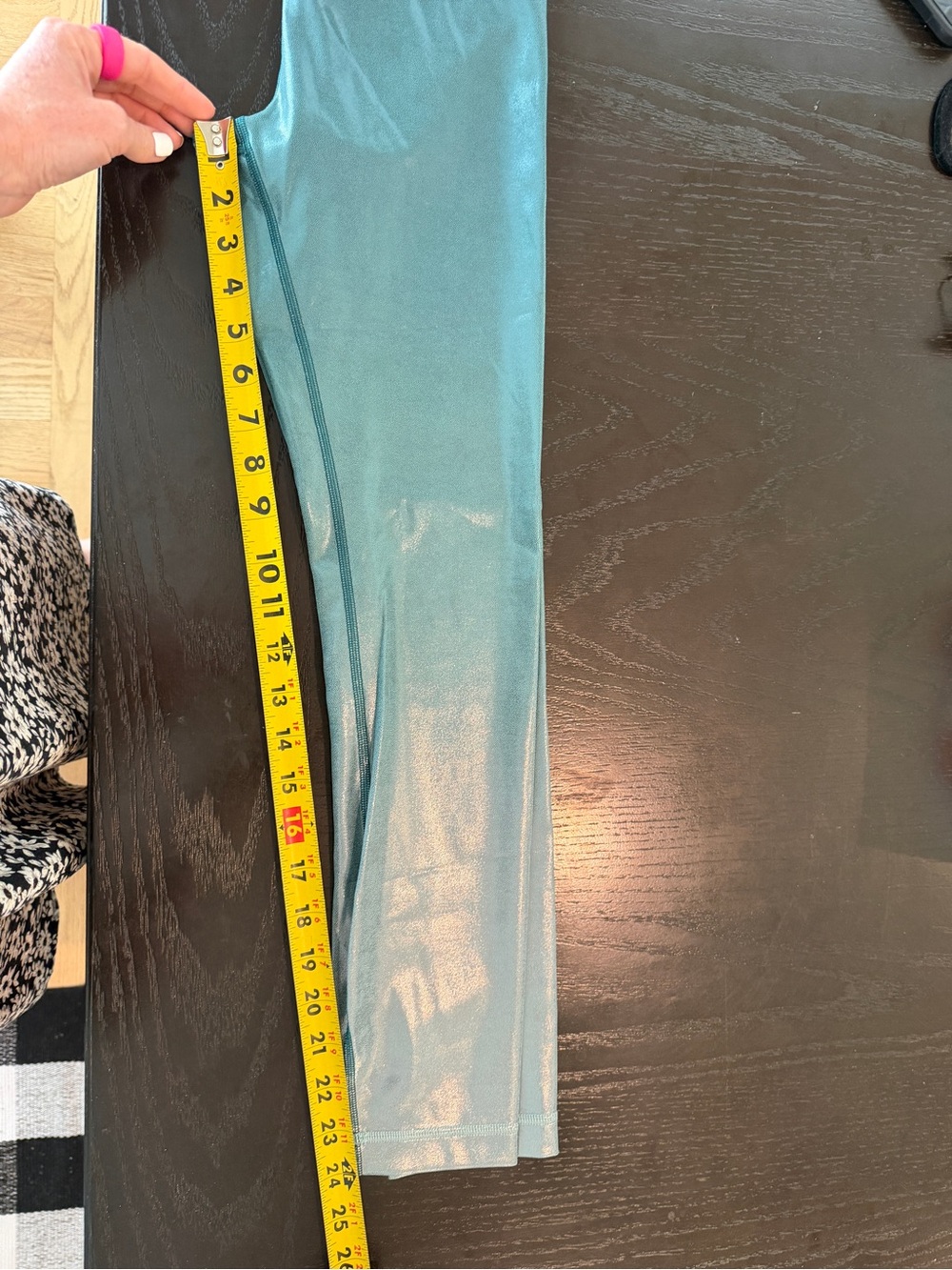 Lululemon Size 4 leggings - Picture 7 of 8